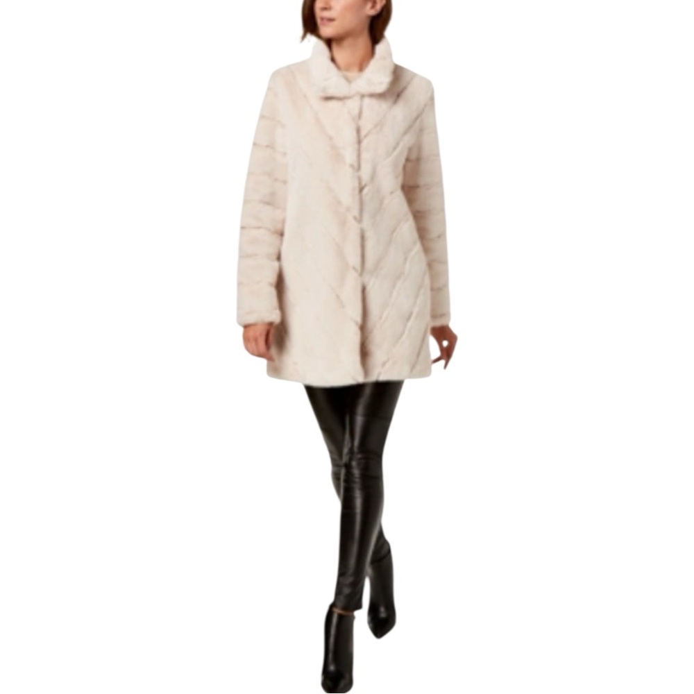 *** SOLD ***Klein Chevron Faux Fur Champagne Cream Coat. SZ.S - Picture 2 of 11